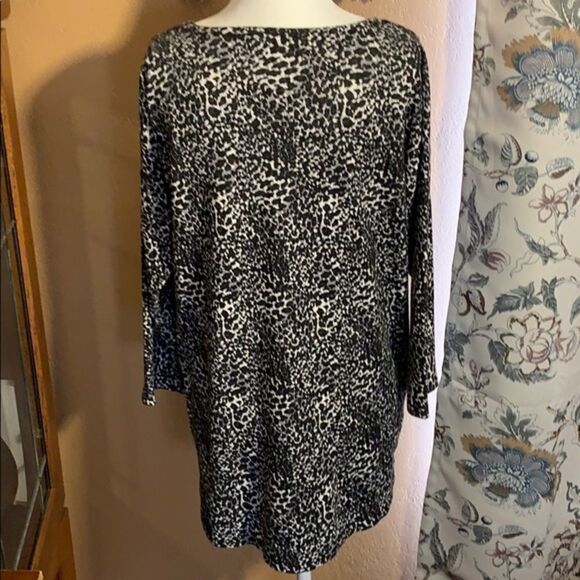 Dalia Animal Print Lightweight 3/4 Sleeve Sweater Size Medium - Picture 2 of 7